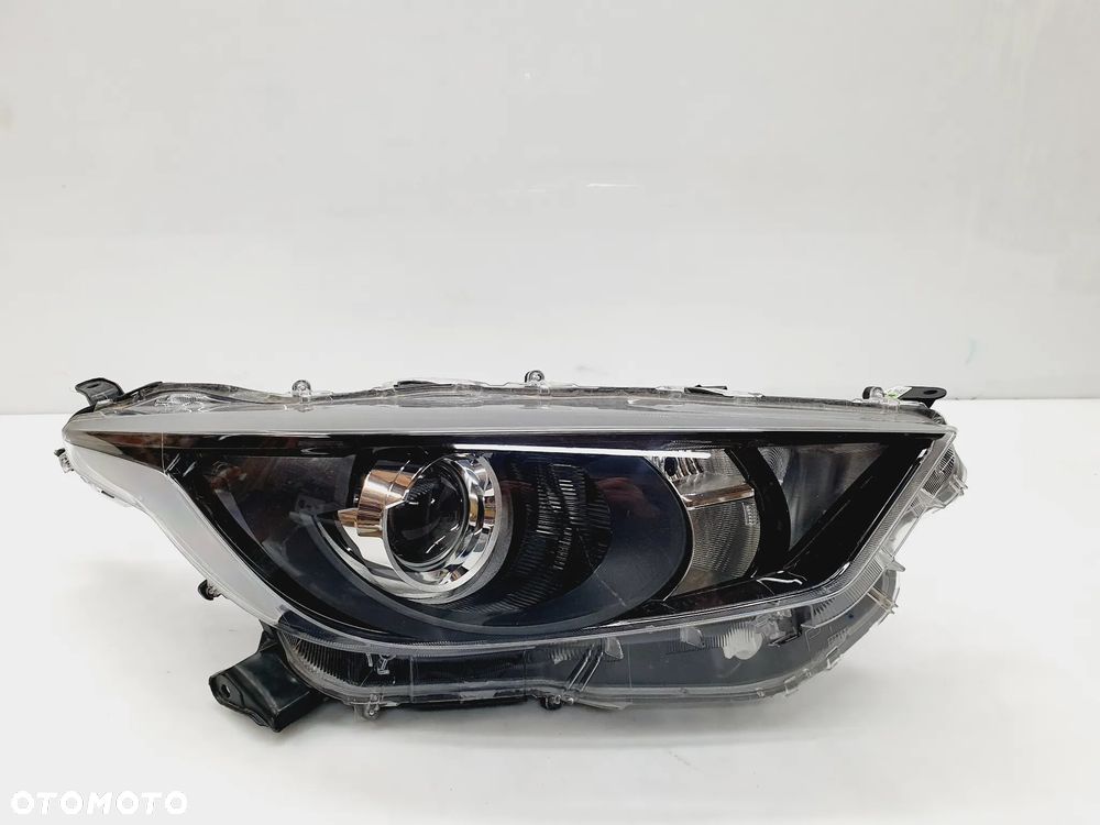 TOYOTA YARIS IV 4 19r+ LAMPA PRAWA PRZÓD KOITO K0-6 ORYGINAŁ EU!!!
