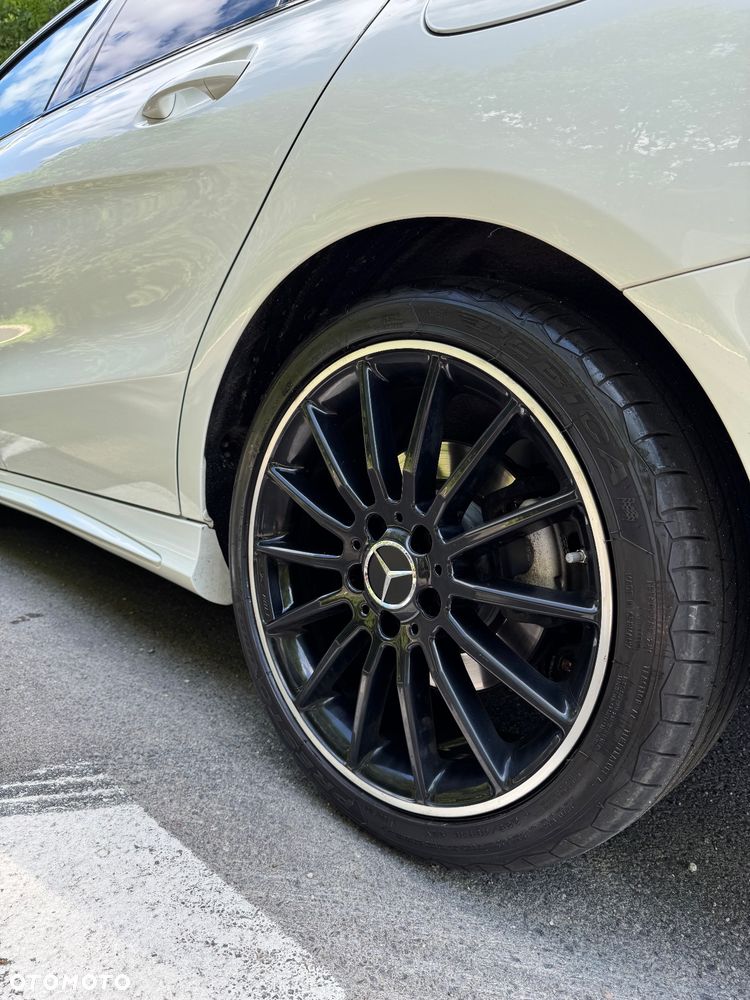 Mercedes-Benz CLA 200 7G-DCT - 8