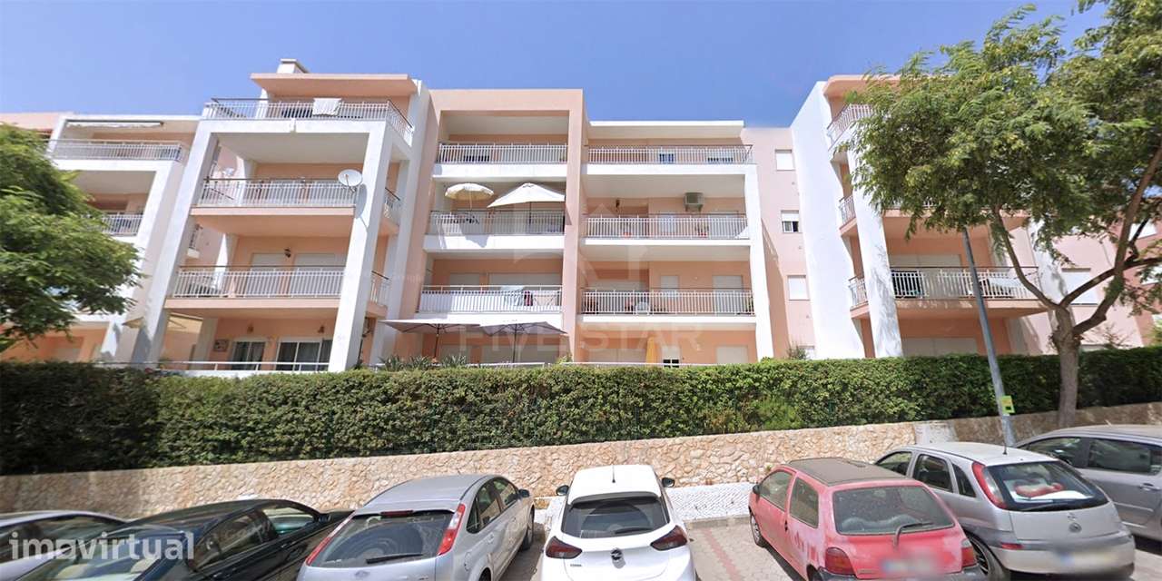 Apartamento T1 - Praia da Rocha - Varanda e estacionamento - Condomíni - Grande imagem: 2/23