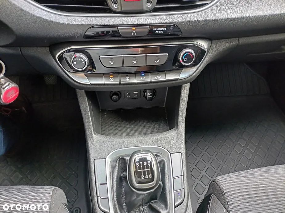 Hyundai i30 - 19