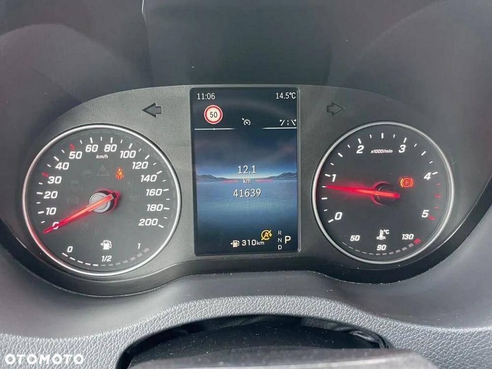 Mercedes-Benz Sprinter - 10