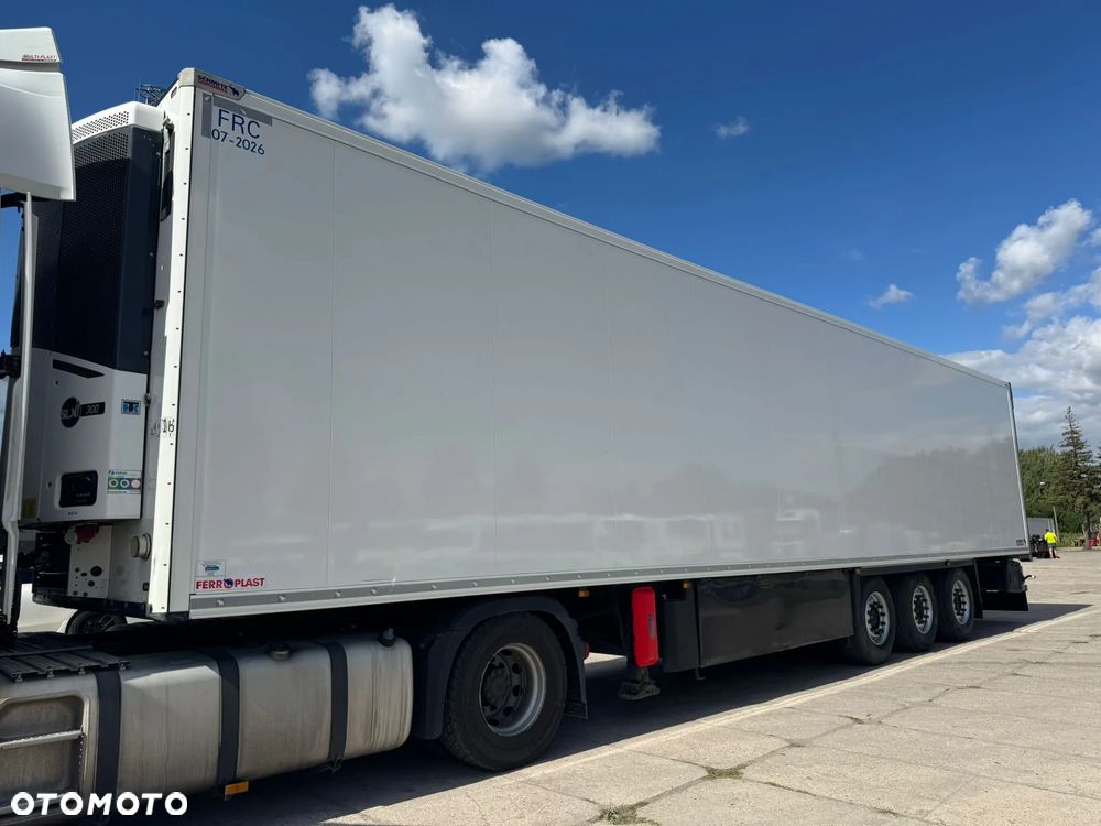 Schmitz Cargobull SKO 24 - 1