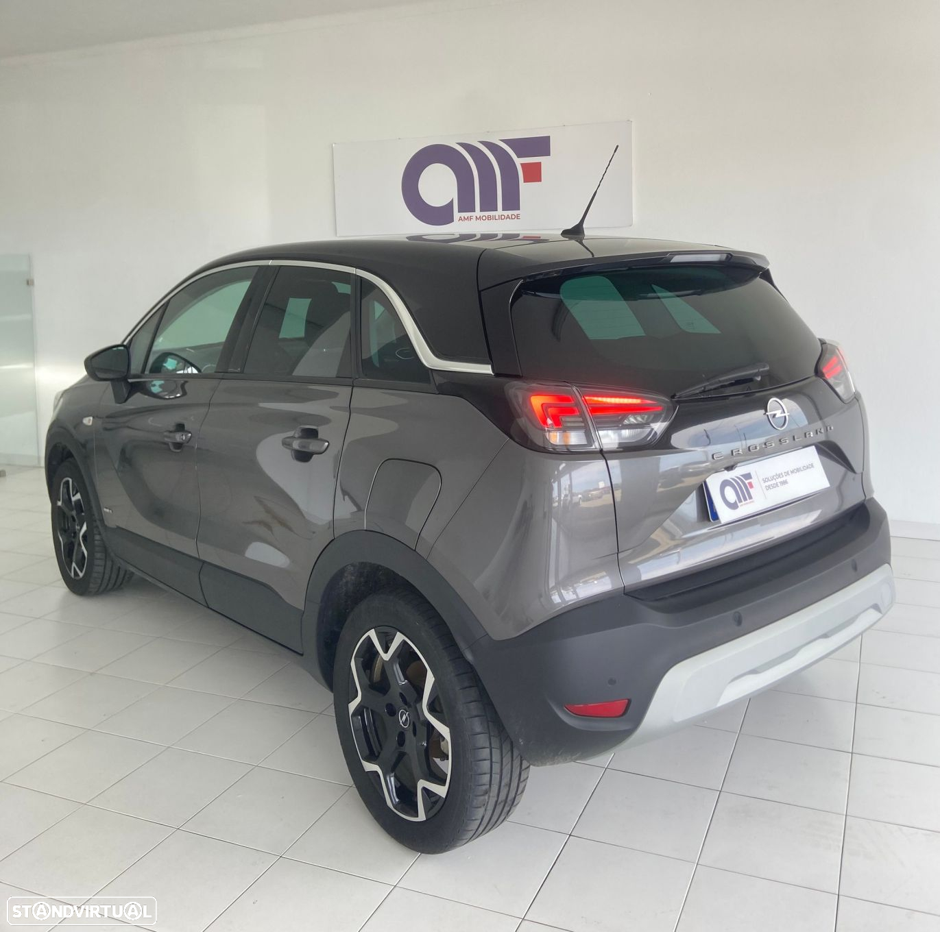 Opel Crossland 1.2 T Design & Tech - 4