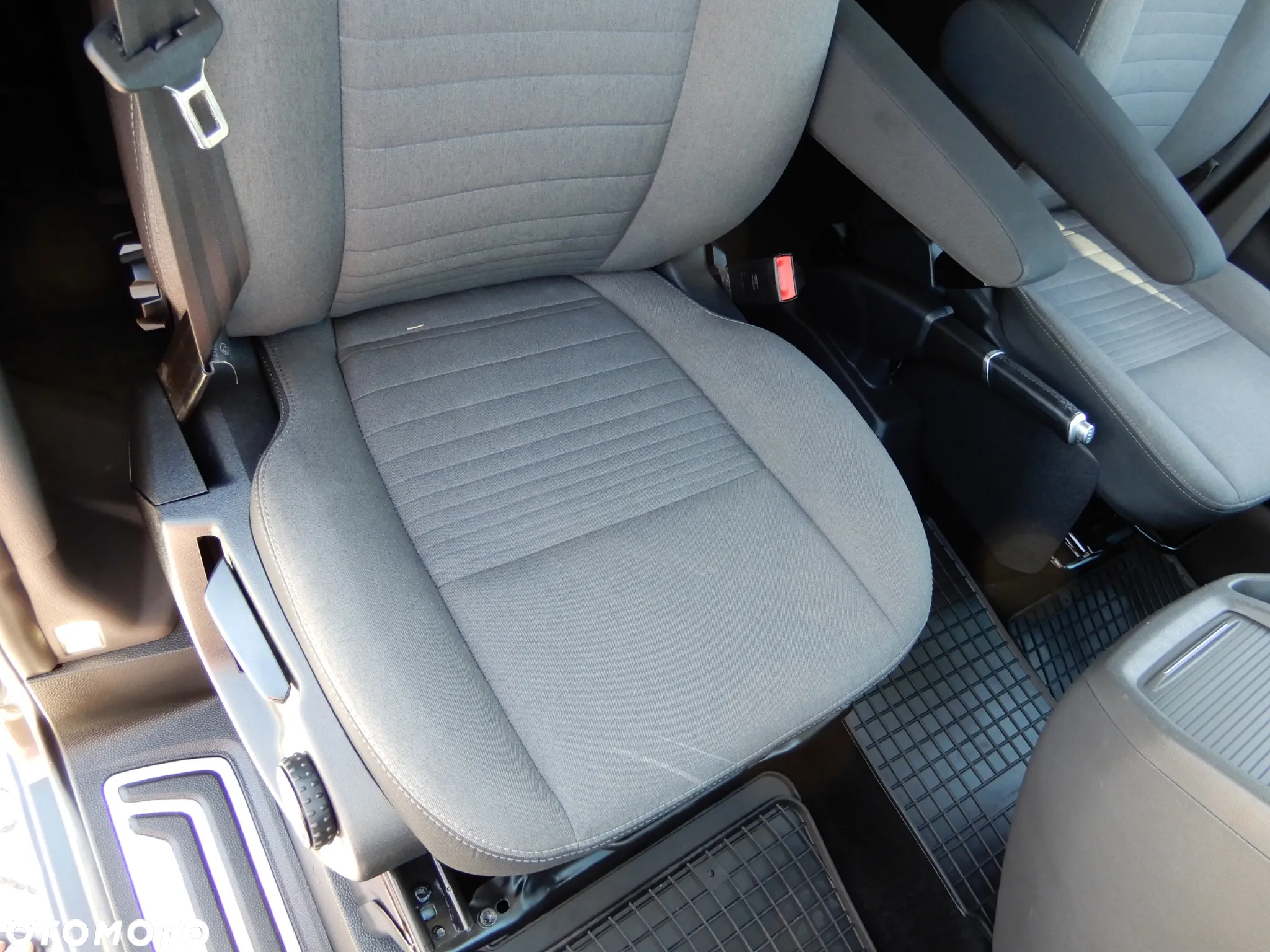 Ford Tourneo Custom 2.0 EcoBlue L2 Titanium SelectShift - 24