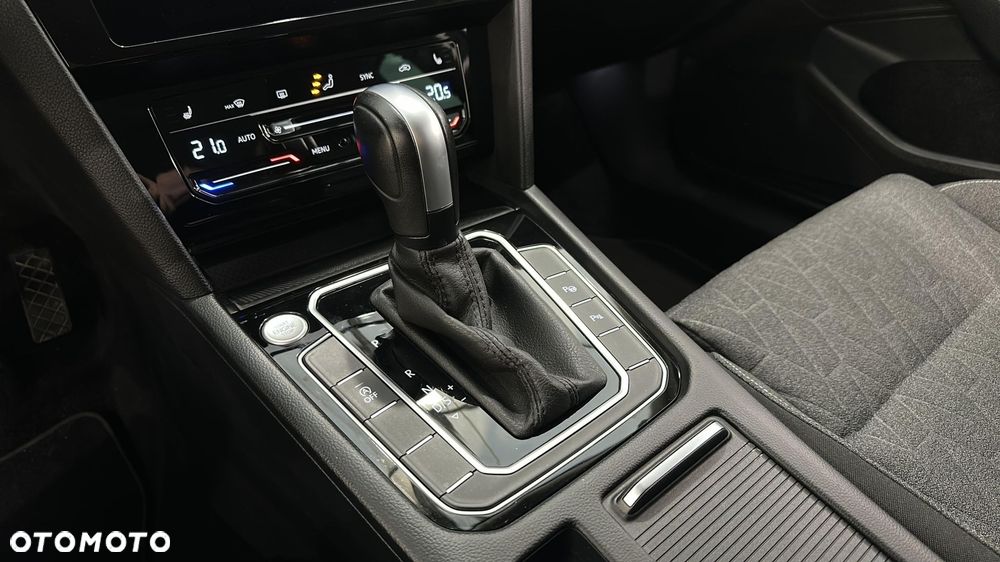 Volkswagen Passat Variant 2.0 TDI EVO Business DSG - 18
