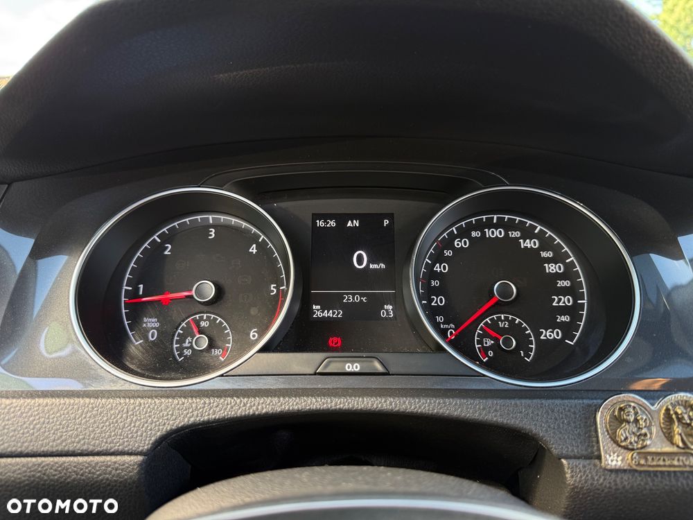 Volkswagen Golf 1.6 TDI BlueMotion Technology DSG Comfortline - 24