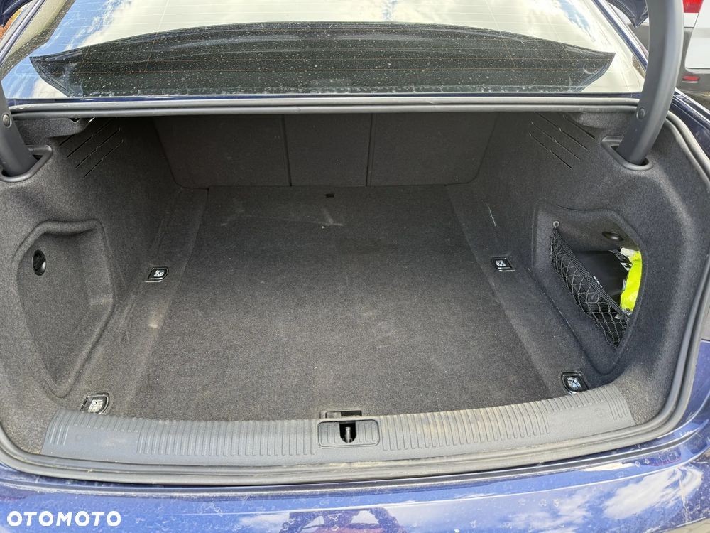 Audi A4 Limousine 35 TFSI mHEV S tronic - 14