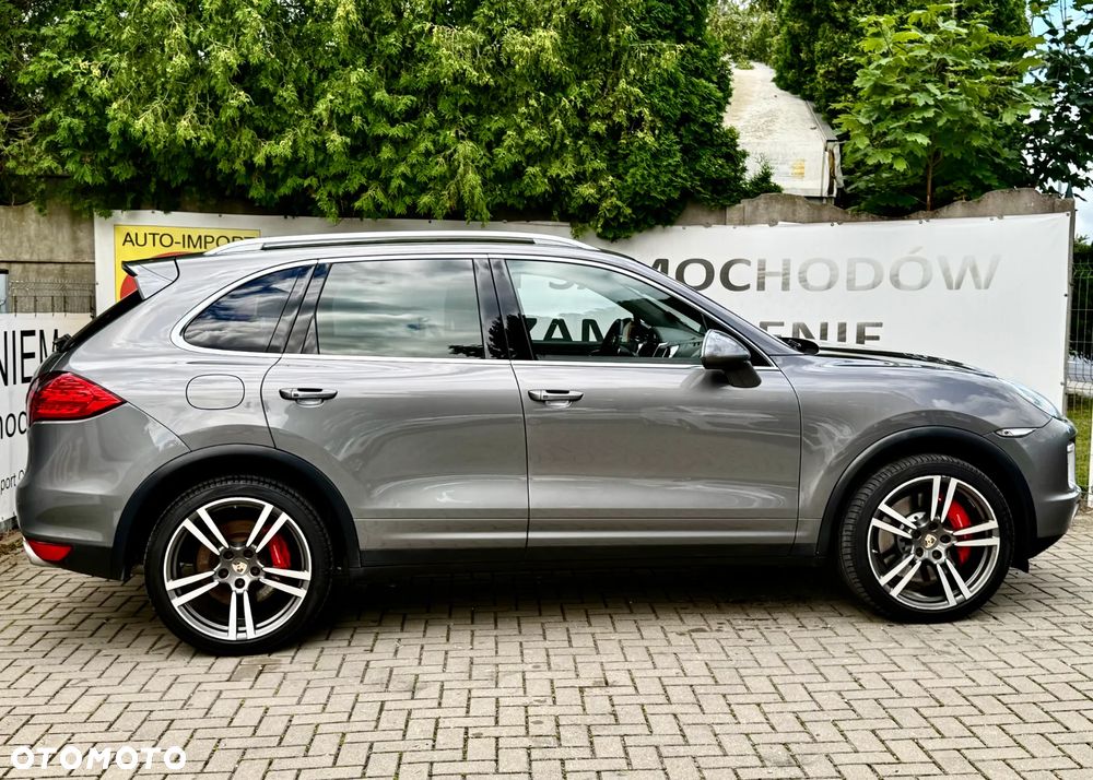 Porsche Cayenne Turbo - 14