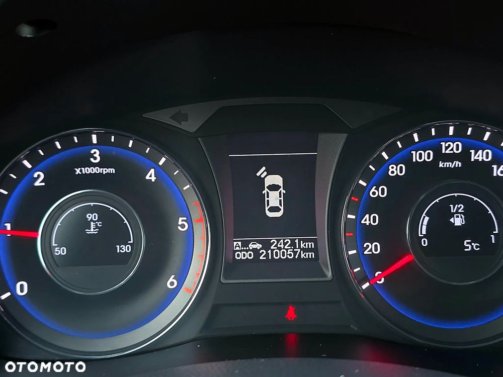 Hyundai i40 Kombi 1.7 CRDi Premium - 13