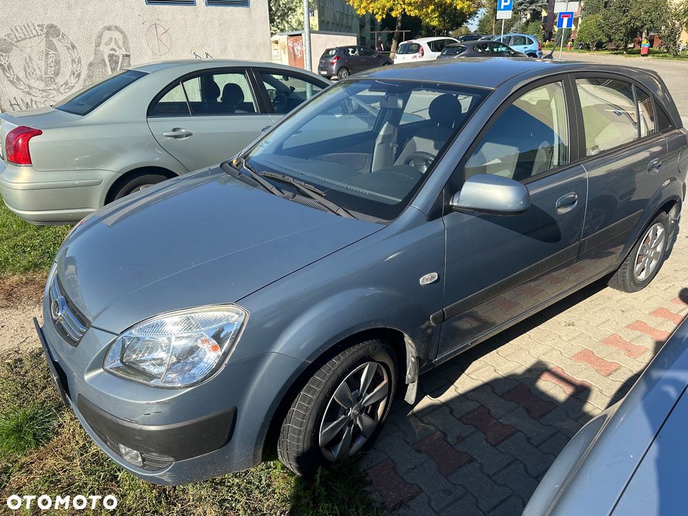 Kia Rio - 1