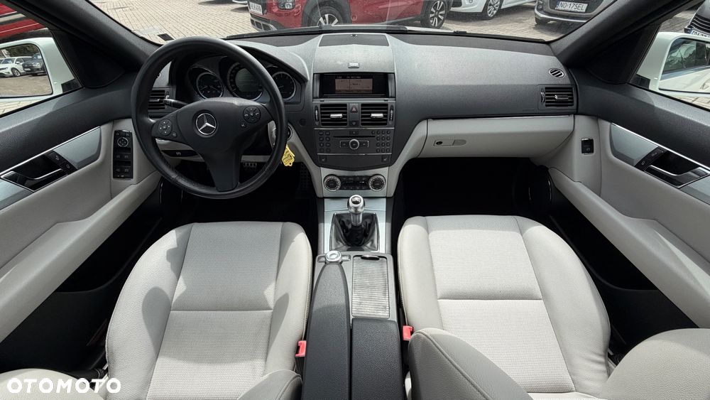 Mercedes-Benz Klasa C 180 Kompressor Avantgarde - 9