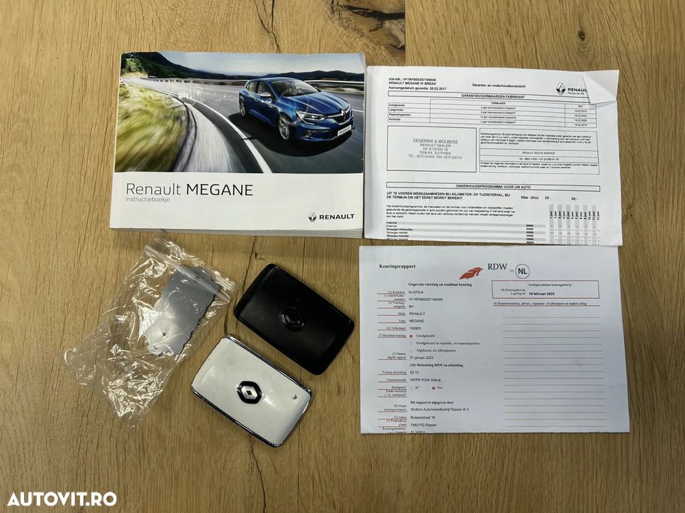 Renault Megane Grandtour TCe 130 EDC Bose Edition - 23