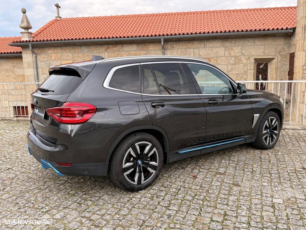 BMW iX3 Inspiring - 34