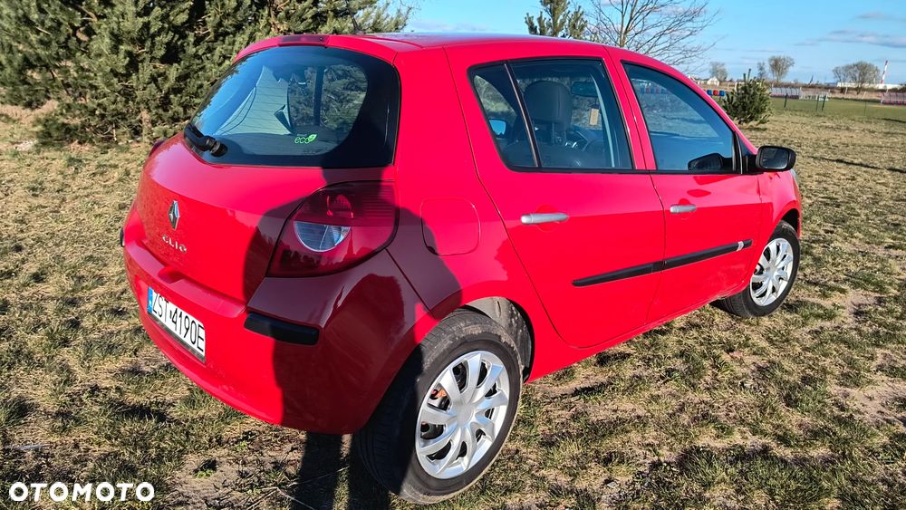 Renault Clio 1.2 16V Authentique - 4