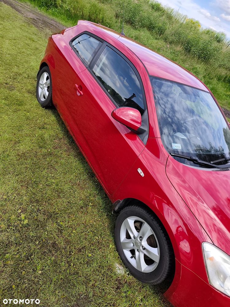 Kia Ceed - 15