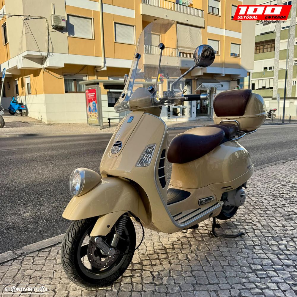 Piaggio Vespa GTV 250 - 1