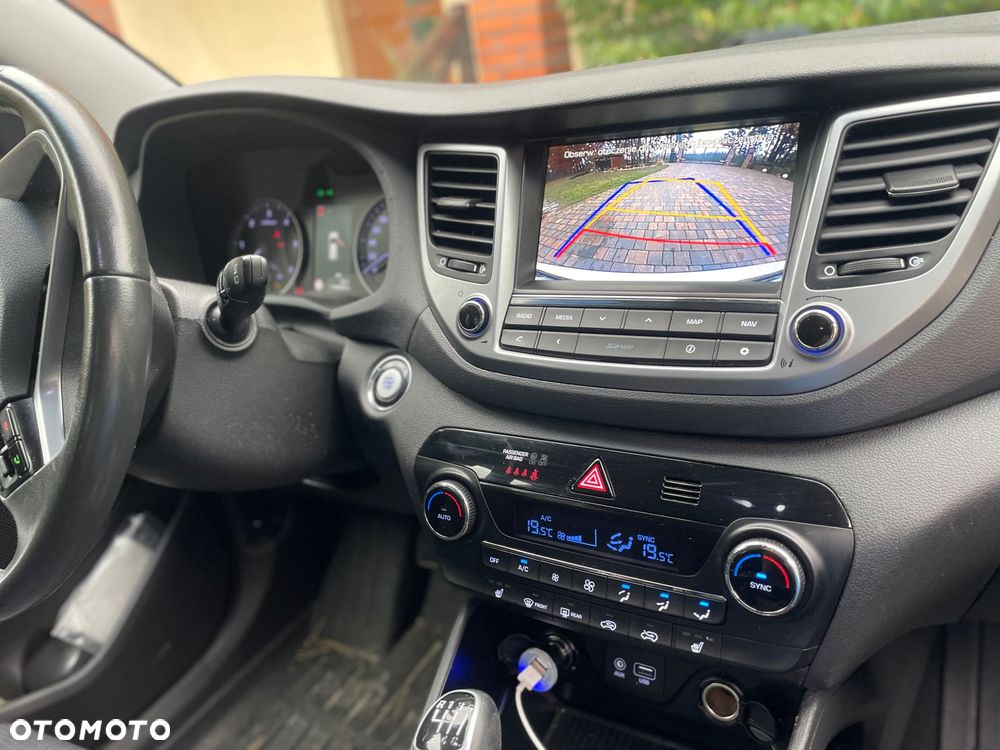 Hyundai Tucson 1.7 CRDI BlueDrive Style 2WD - 12