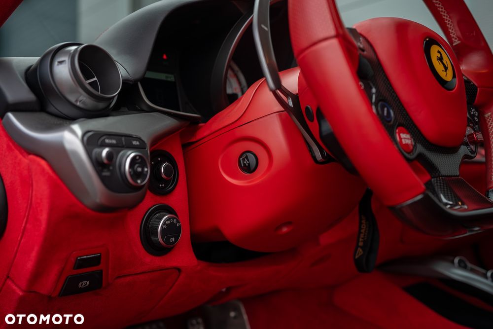 Ferrari F12berlinetta - 16