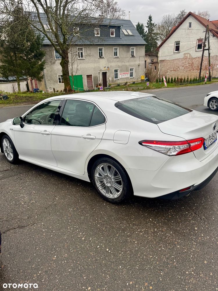 Toyota Camry Executive - 4