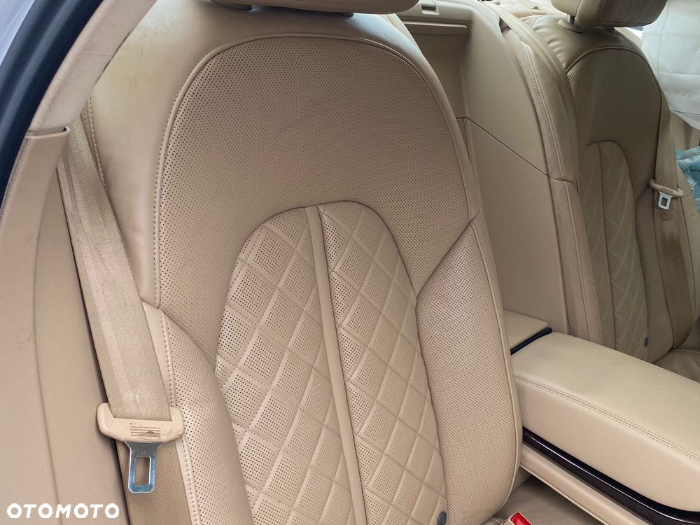 Audi A8 4.0 TFSI L Quattro - 26