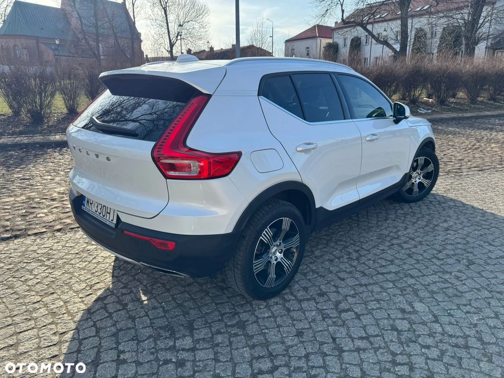Volvo XC 40 D4 AWD Inscription - 4