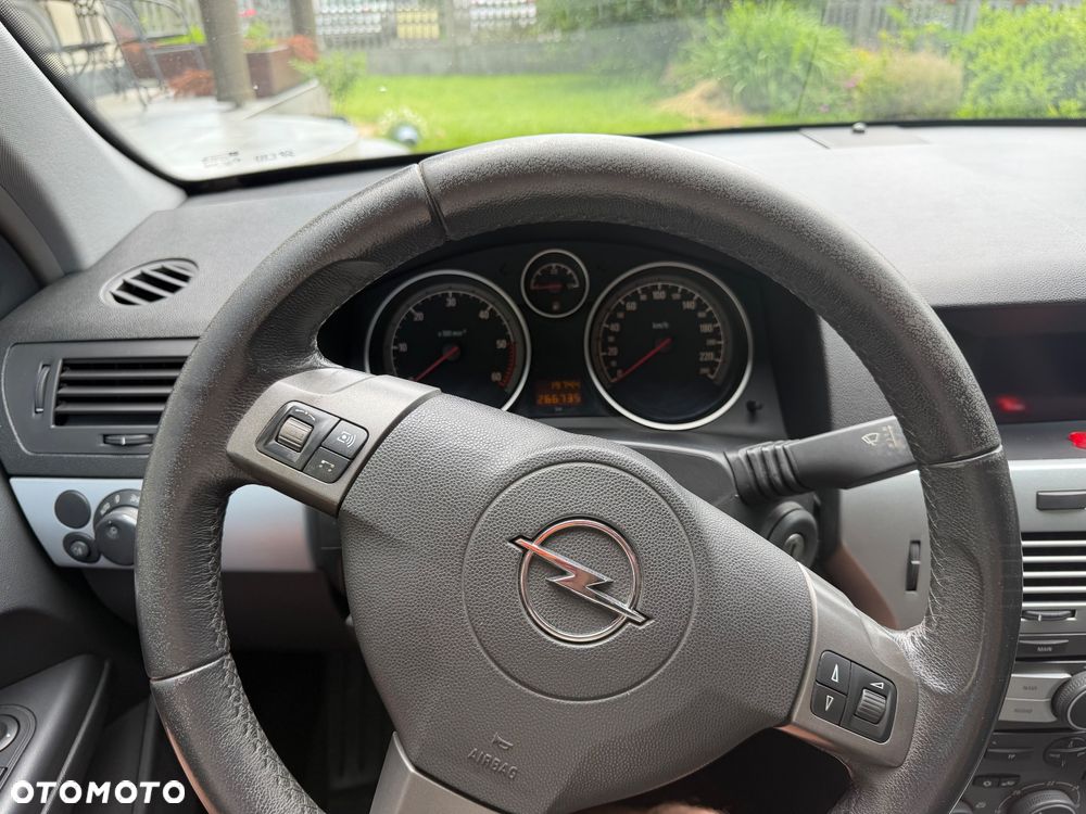 Opel Astra 1.9 CDTI - 24