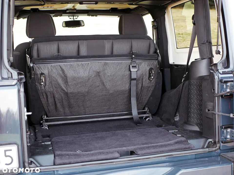 Jeep Wrangler - 23