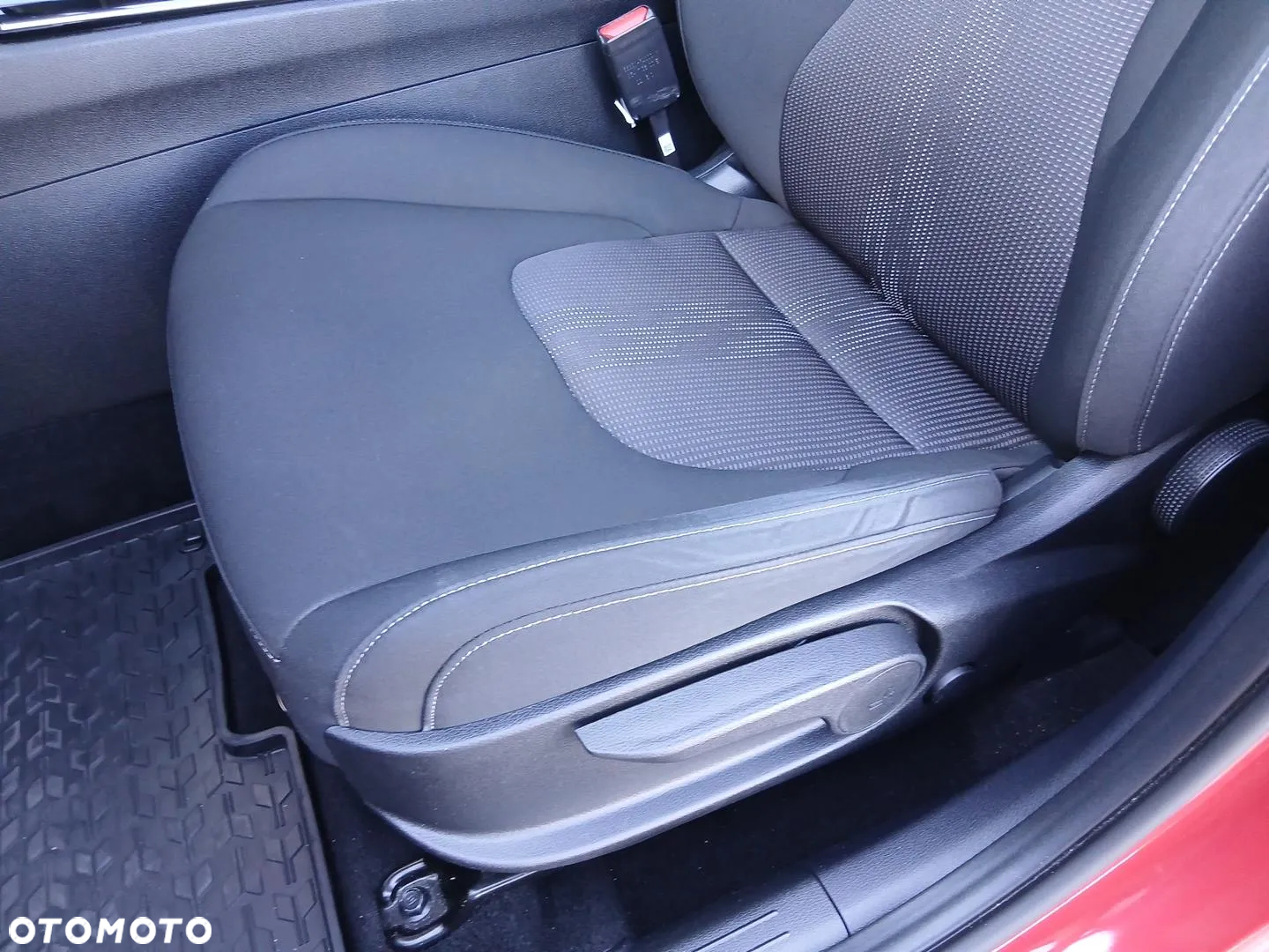 Kia Sportage 1.6 T-GDI HEV L 2WD - 29