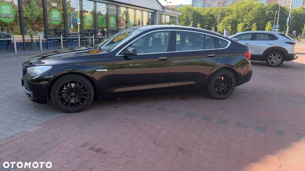 BMW 5GT - 2