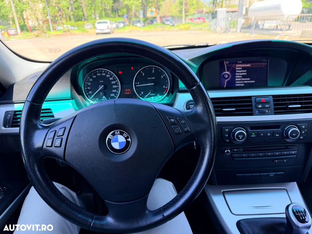 BMW Seria 3 320d - 10