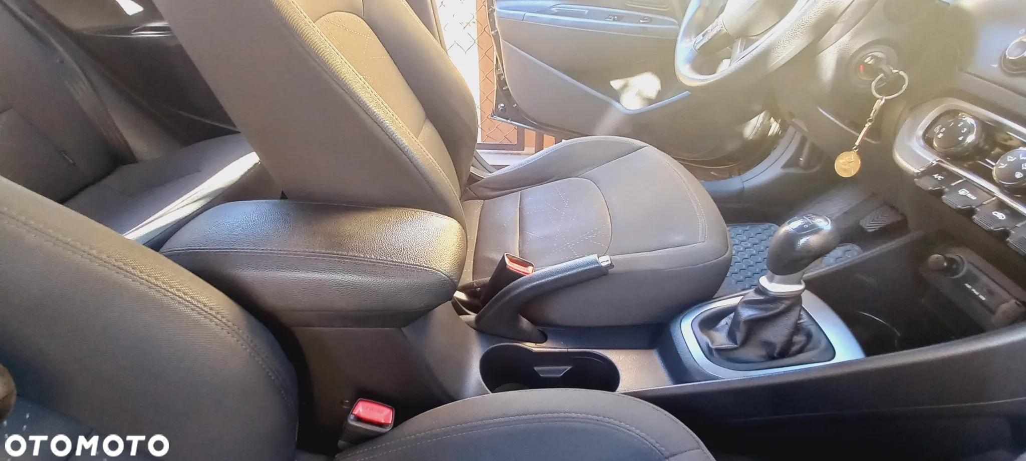 Kia Rio - 19