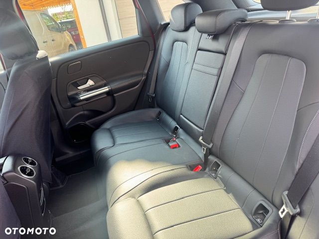 Mercedes-Benz Klasa B 180 Style 7G-DCT - 14