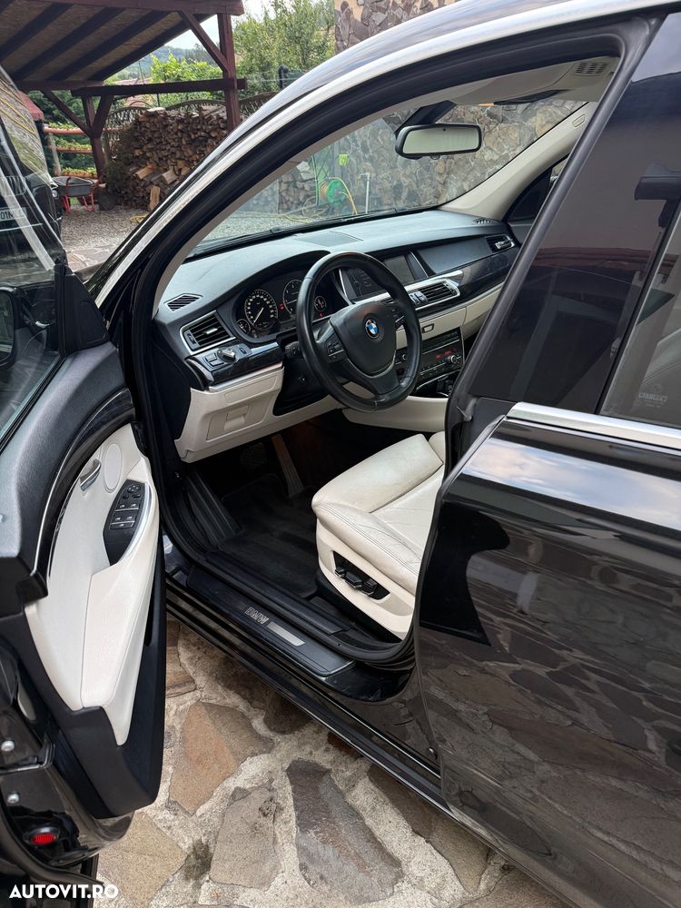 BMW Seria 5 520d - 7