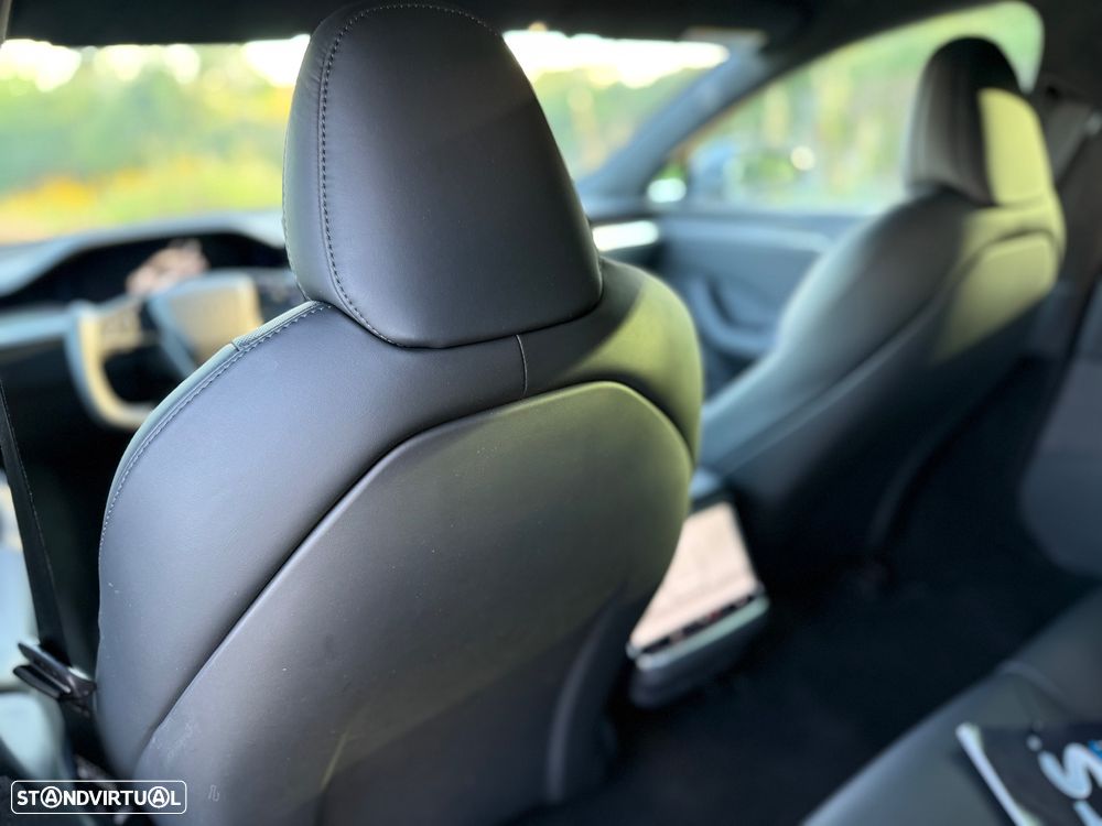 Tesla Model S Plaid AWD - 38