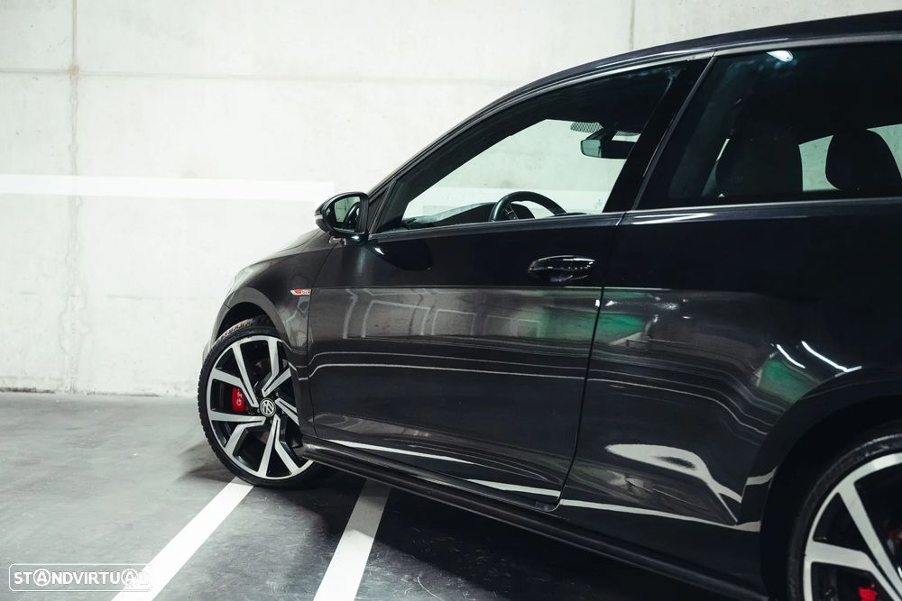 VW Golf GTI 2.0 TSI OPF DSG Performance - 10