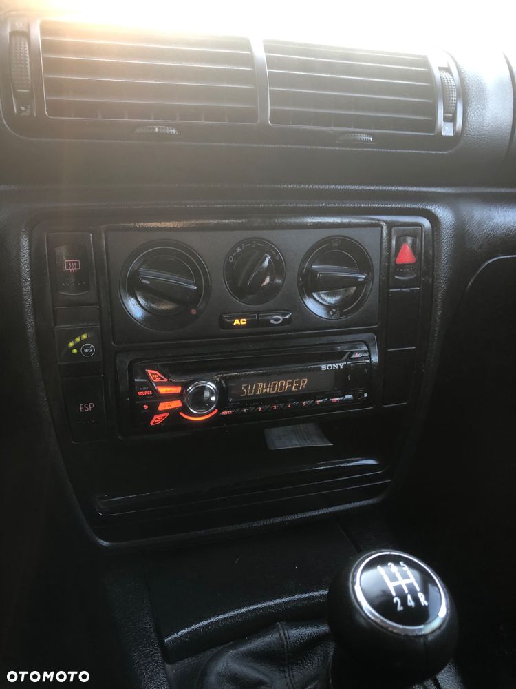 Volkswagen Passat 2.0 Comfortline - 8