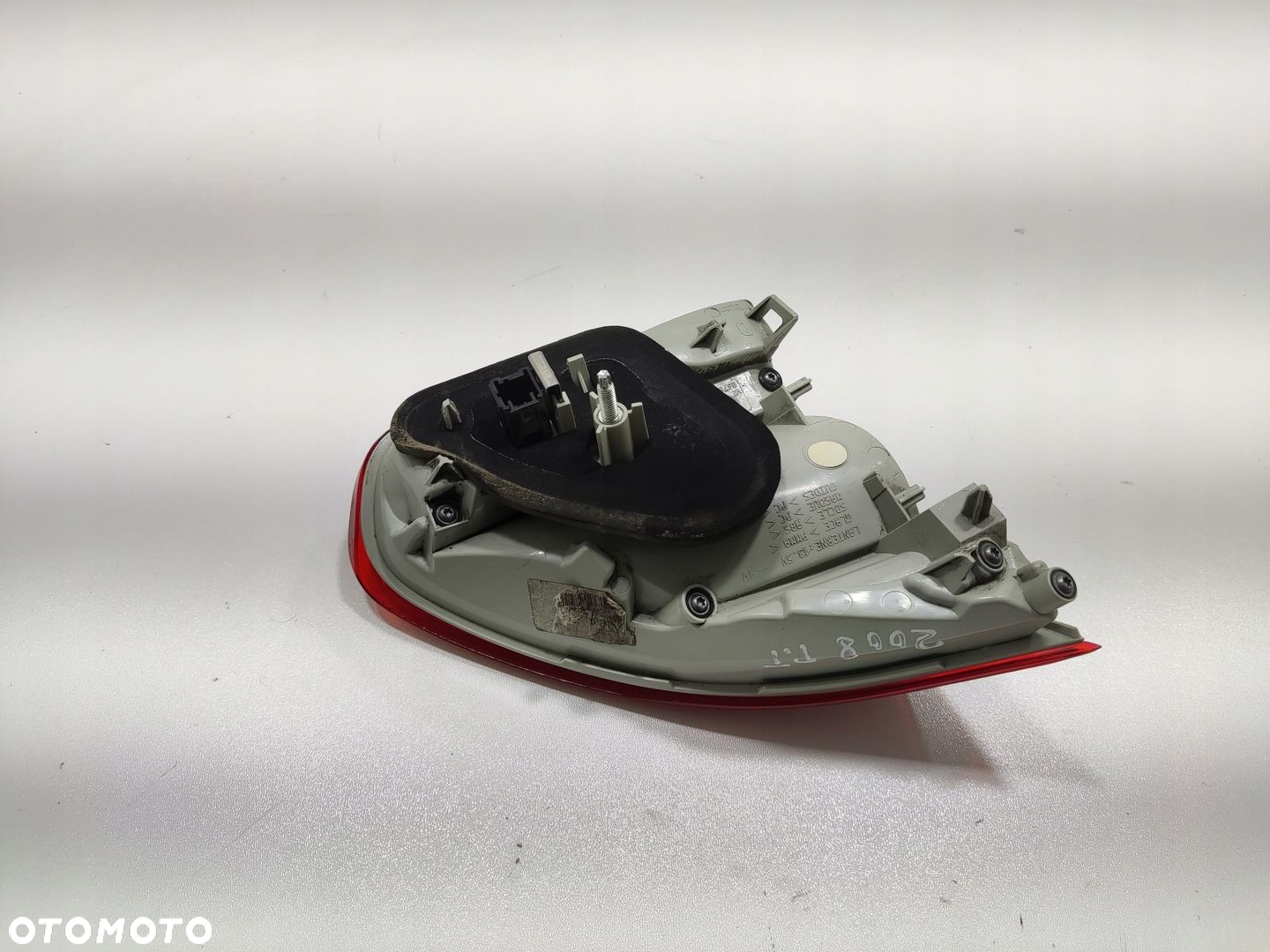 LAMPA PRAWA PRAWY TYŁ TYLNA W KLAPĘ PEUGEOT 2008 I 2013-2016 - 7
