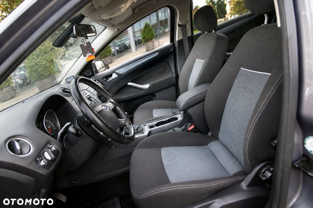 Ford Mondeo - 18