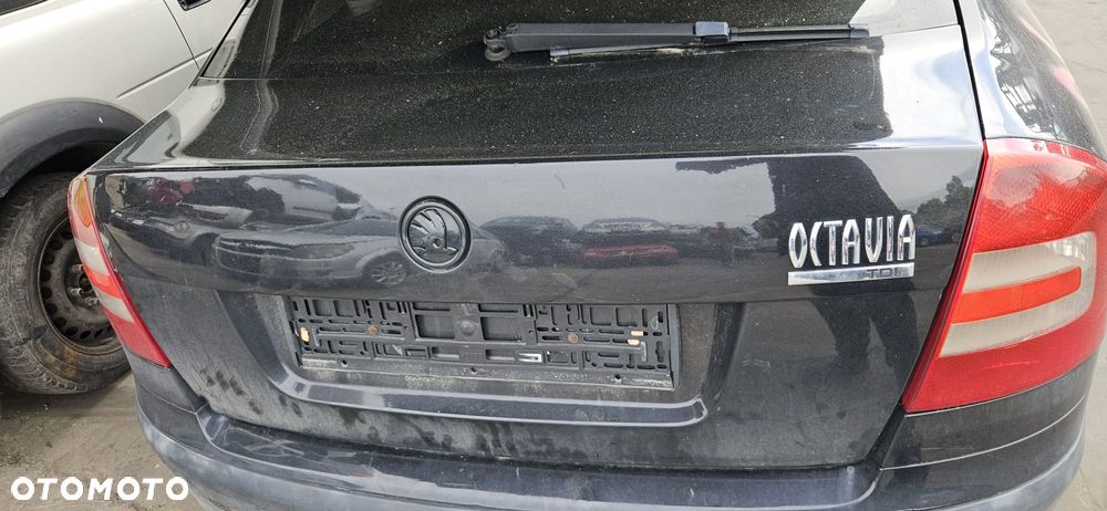 SKODA OCTAVIA II  04-08 1.9 TDI BXE - ZDERZAK PRZÓD PRZEDNI CZARNY - 26