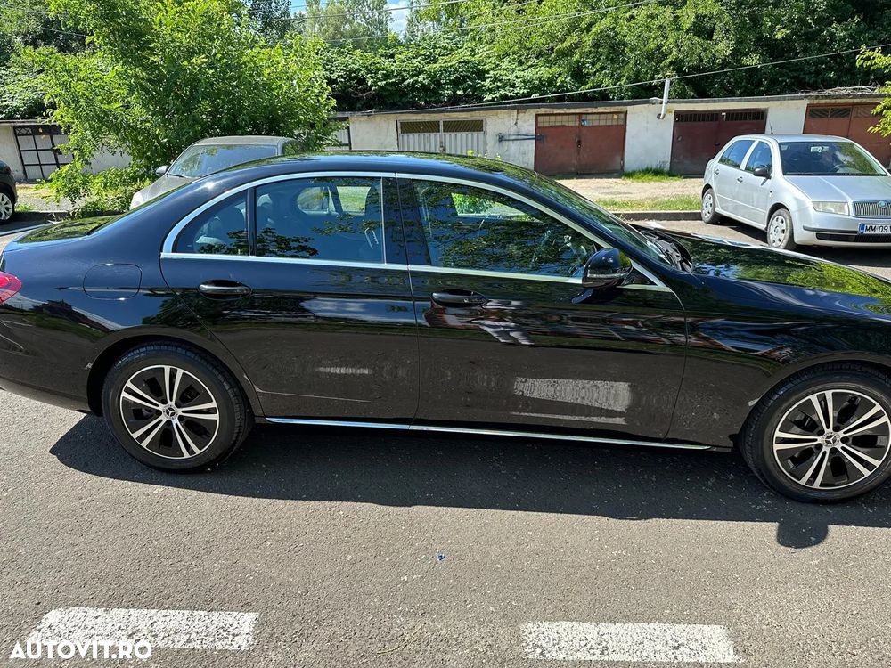 Mercedes-Benz E 220 d 4Matic 9G-TRONIC Avantgarde - 12