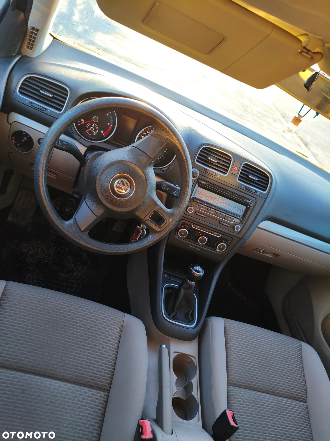 Volkswagen Golf VI 1.6 TDI Comfortline - 5