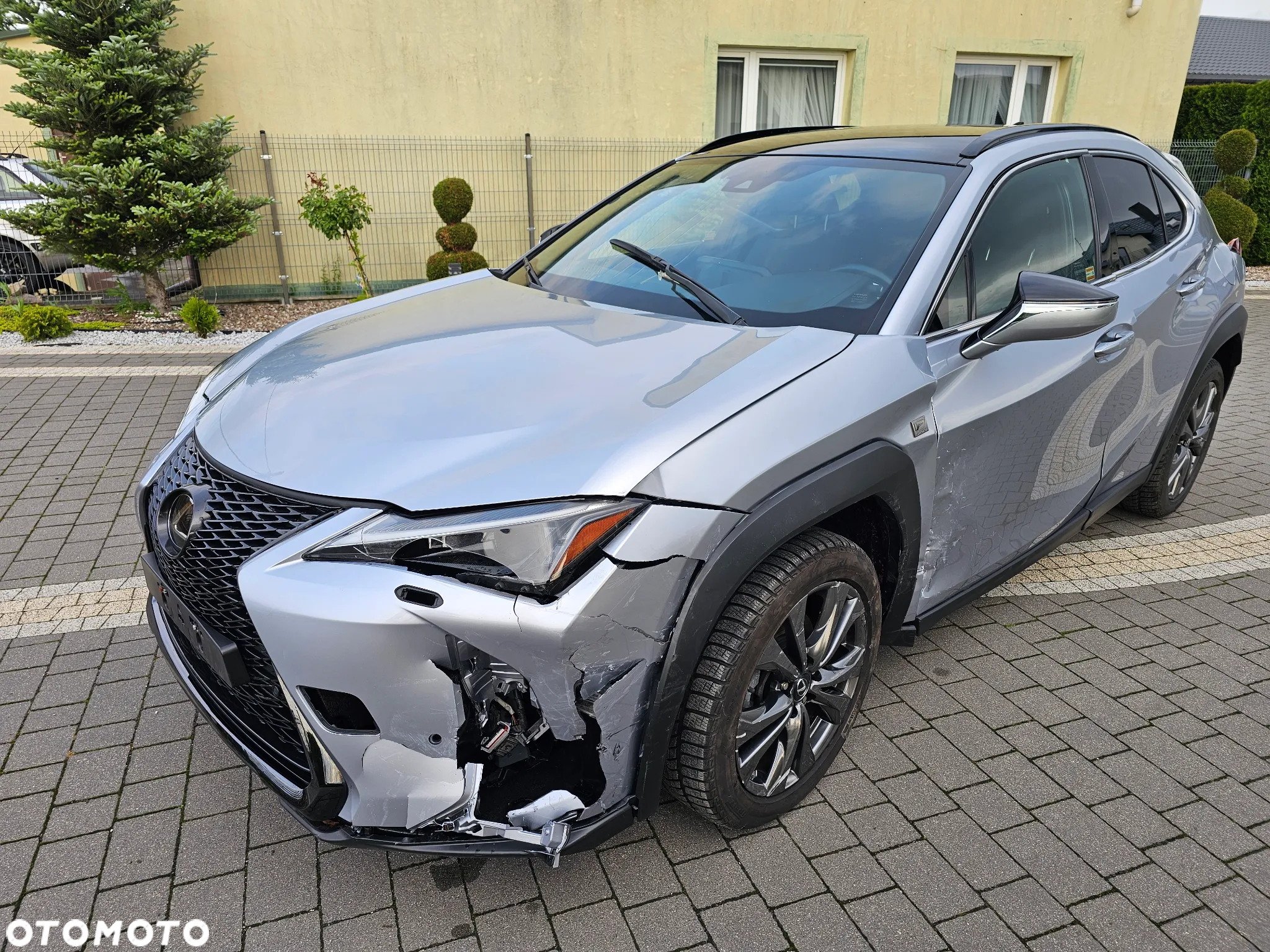 Lexus UX 200 GPF F Sport 2WD - 8