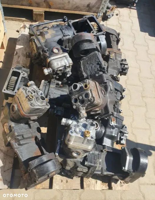 Kompresor, sprężarka powietrza Volvo Iveco Renault Man TGX Euro 6 Ls - 4