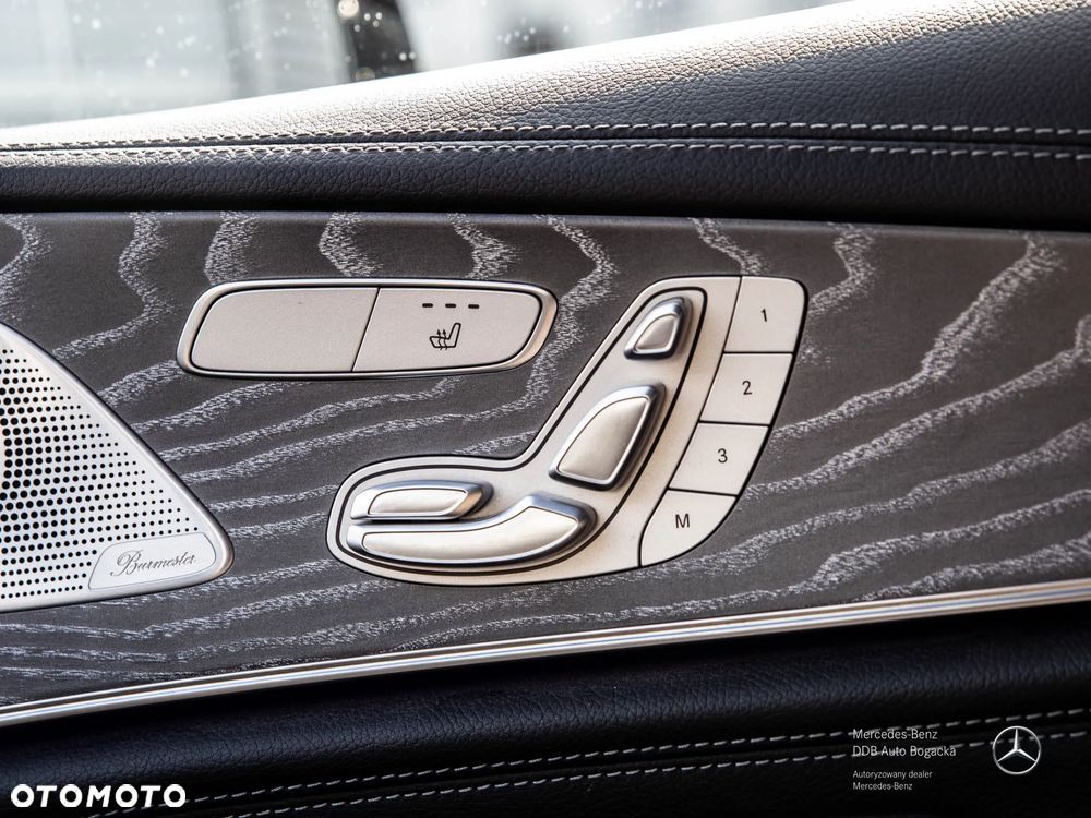 Mercedes-Benz CLS 300 d 4-Matic AMG - 12