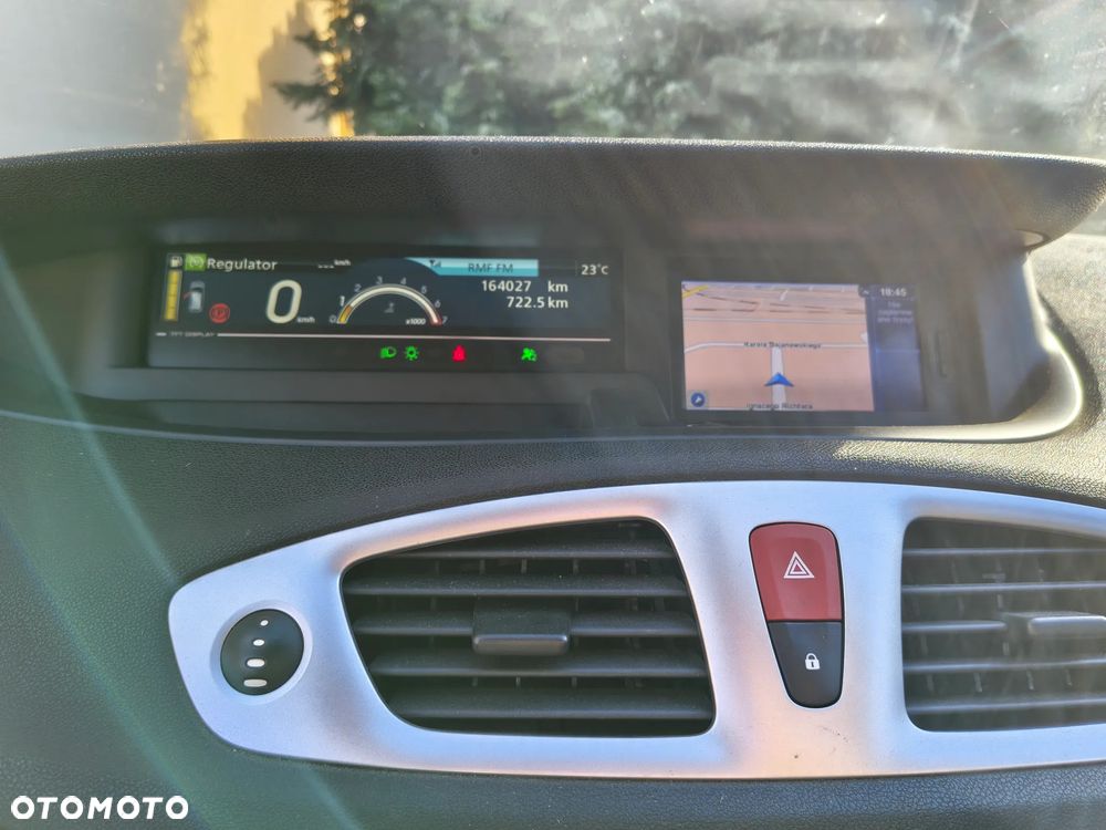 Renault Scenic - 8