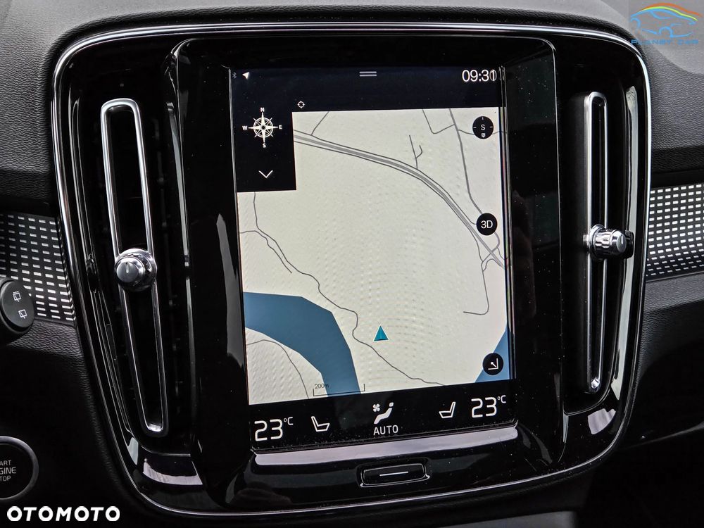 Volvo XC 40 B5 B AWD Geartronic RDesign - 37