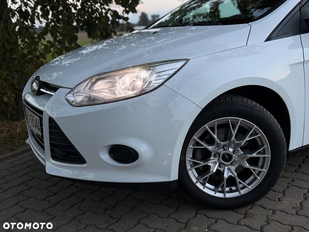Ford Focus 1.6 Ambiente - 6