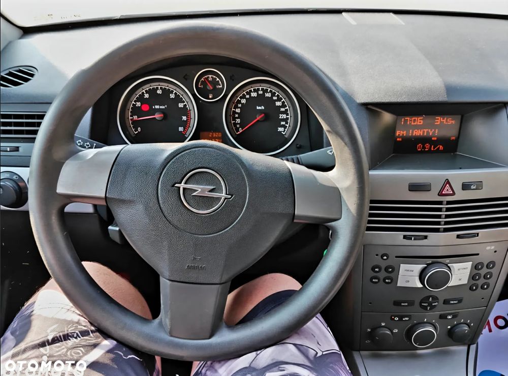 2005 Opel Astra 1.4 Caravan Cosmo, photograph 10
