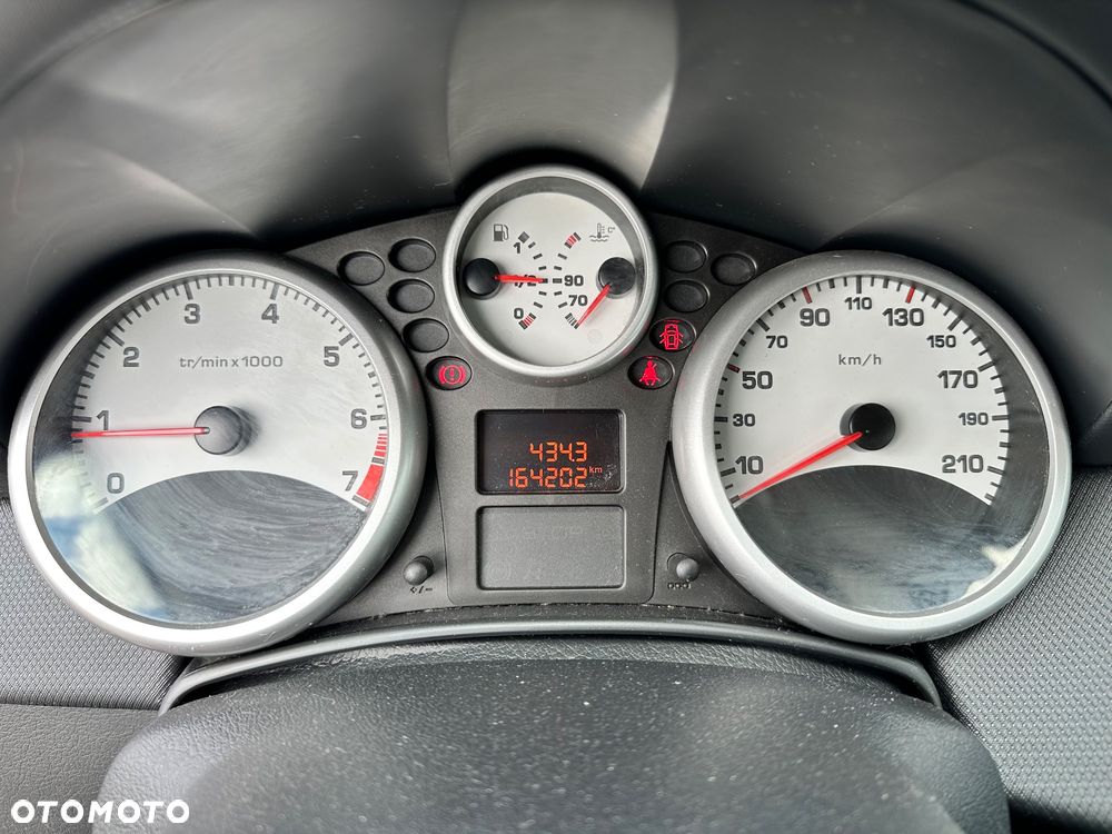 Peugeot 207 - 12