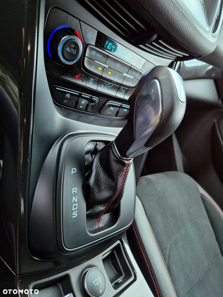 Ford Kuga 2.0 TDCi 4x4 ST-Line - 34